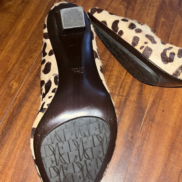 Vero Cuoio Leopard Heels. Pumps. Comfortable Shoes - Women - Picture 7 of 12